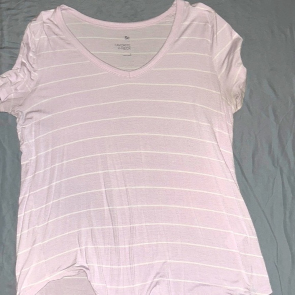 T shirt v neck